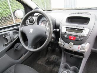 Peugeot 107 Airco Radio/CD 3-Drs picture 10
