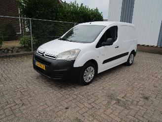 damaged commercial vehicles Citroën Berlingo 1.6 HDI Airco Radio/CD Schuifdeur 2018/2