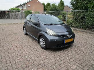 Toyota Aygo Radio/CD 3-Drs picture 3