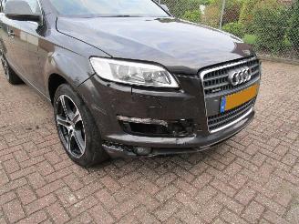 Audi Q7 4.2 FSI Quattro 5+2 picture 6