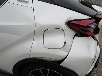 Toyota C-HR 1.8 Hybride Bi-Tone Parelmoer picture 8