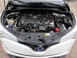 Toyota C-HR 1.8 Hybride Bi-Tone Parelmoer picture 15