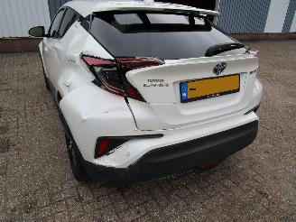 Toyota C-HR 1.8 Hybride Bi-Tone Parelmoer picture 5