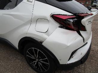 Toyota C-HR 1.8 Hybride Bi-Tone Parelmoer picture 7