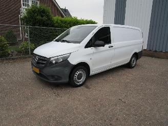 Schade bestelwagen Mercedes Vito 111 CDI Lang Navi 6-Bak 2018/3
