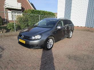 Schadeauto Volkswagen Golf 1.4 TSI DSG Navi Clima 2011/11
