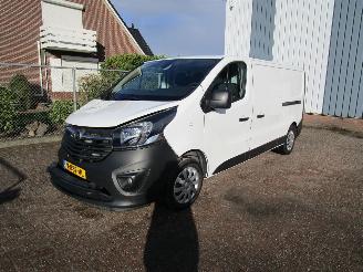 damaged commercial vehicles Opel Vivaro 1.6 CDTI L2 Sport Navi Airco 6-Bak 2019/1