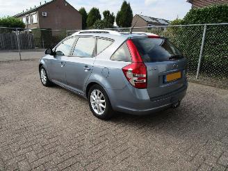 Kia Ceed 1.6 CRDI Navi Airco picture 2