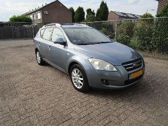 Kia Ceed 1.6 CRDI Navi Airco picture 3