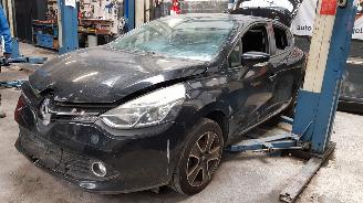 skadebil auto Renault Clio Clio 1.5 DCI Eco Expression 2013/10