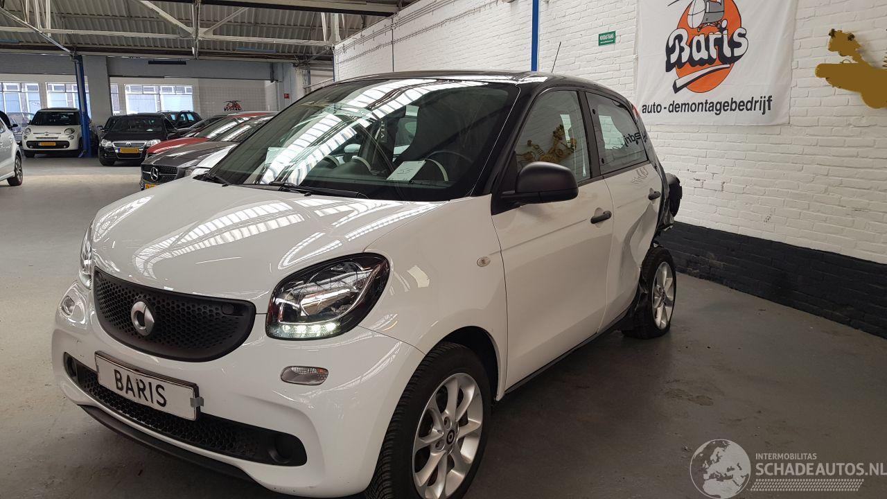 Smart Forfour 1.0 12V AUT BENZ 71 PK....