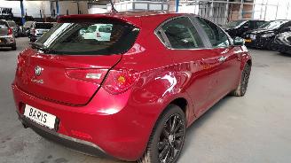Alfa Romeo Giulietta 1.4 TB 16V   BENZ 1.368CC 88KW 120PK picture 4