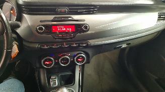 Alfa Romeo Giulietta 1.4 TB 16V   BENZ 1.368CC 88KW 120PK picture 11