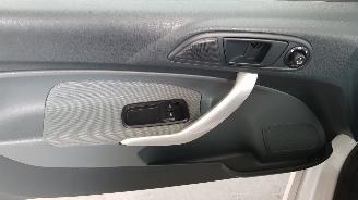 Ford Fiesta 1.6 16V SPORT  BENZ 1.596CC 88KW 120PK picture 7