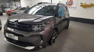Vaurioauto  passenger cars Citroën C5 Aircross 1.6 HYBRID 16V SUV  ELEKTRISCH BENZ 1.598CC 165KW 224PK 2023/6