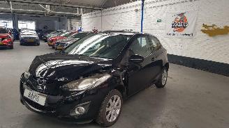 Unfallwagen Mazda 2 1.3 16V MZR  BENZ 1.349CC 62KW 84PK 2011/5