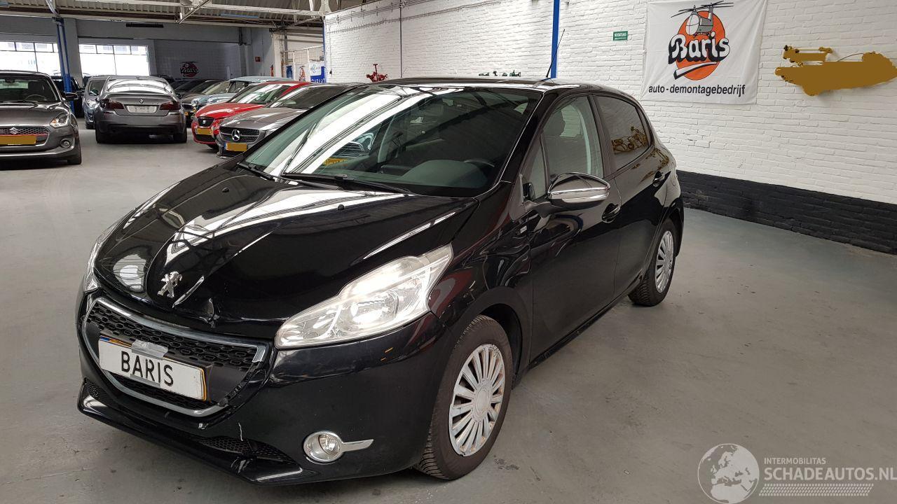 Peugeot 208 1.2 VTI 12V PURETECH   BENZ 1.199CC 60KW 82PK