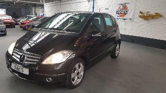 Vaurioauto  passenger cars Mercedes A-klasse 1.5 A-160   BENZ AUT 1.498CC 70KW 95PK 2010/7