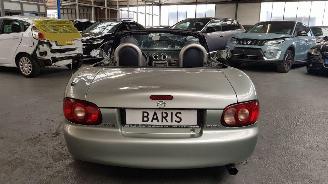 Mazda MX-5 1.6i 16V CABRIO  BENZ 1.598CC 81KW 110PK picture 5