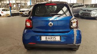 Smart Forfour 1.0 12V 4DRS BENZ 999CC 52KW 71PK picture 5