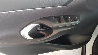 Toyota Yaris Cross 1.5 12V AUT HYBRID 115 SUV  ELEKTRISCH BENZ 1.490CC 85KW 116PK picture 8