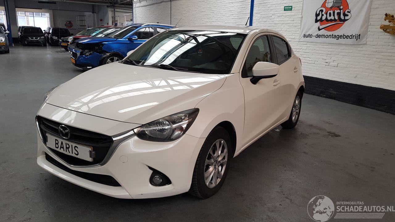 Mazda 2 1.5 SKYACTIV-G 90   BENZ 1.496CC 66KW 90PK