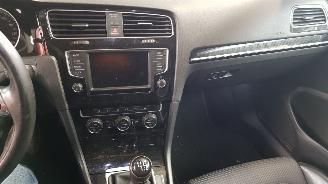 Volkswagen Golf 1.2 TSI 16V BLUEMOTION COMBI BENZ 1.197CC 81KW 110PK picture 11