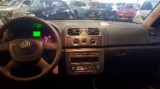 Skoda Fabia 1.2i 12V  4DRS BENZ 1.198CC 51KW 69PK picture 7