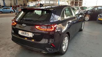 Kia Ceed 1.4 T-GDI 16V 4DRS BENZ 1.353CC 103KW 140PK picture 4