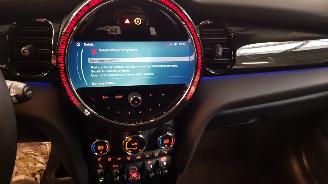 Mini Cooper 1.5 12V COOPER AUT 2DRS BENZ 1.499CC 100KW 136PK picture 10