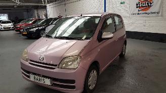 krockskadad bil auto Daihatsu Cuore 1.0 BENZ AUT 43 KW 59 PK NAP.... 2007/9