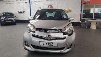 Toyota Verso S 1.33 16V AUT DUAL VVT-I MPV  BENZ 1.329 CC 73 KW 99 PK picture 2