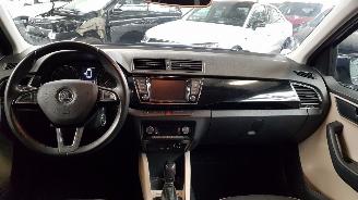 Skoda Fabia 1.2 TSI 16V AUT GREENTECH COMBI 4DRS BENZ 1.197CC 81KW 11OPK picture 8