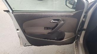 Volkswagen Polo 1.4 16V  BENZ 1.390CC 63KW 86PK picture 8