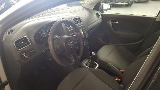 Volkswagen Polo 1.4 16V  BENZ 1.390CC 63KW 86PK picture 9