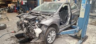 Salvage car Volkswagen Polo 1.0 TSI Beats 2018/12
