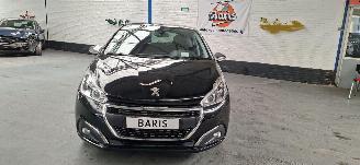 Peugeot 208 1.2 PureTech Blue Lease Executive picture 2