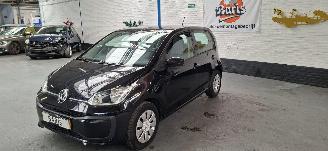 krockskadad bil auto Volkswagen Up! 1.0 BMT Move Up 2020/9