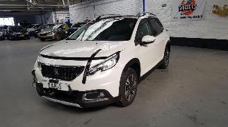 Peugeot 2008 1.2 12V E-THP AUT  PURETECH MPV  BENZ 1.199CC 81KW 110PK