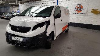 uszkodzony samochody ciężarowe Peugeot Expert 2.0 BLUE HDi 145 16V AUT DSL 1.997CC 106KW 144PK 2022/3