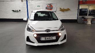 Hyundai I-10 1.0 12V  BENZ 998CC 49KW 67PK picture 2