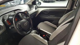 Toyota Aygo 1.0 12V VVT-i 4 DRS BENZ 998CC 51KW 69PK picture 9