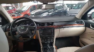 Skoda Superb 1.8 TSI 16V AUT BENZ 1.798CC 118KW 160PK NAP... picture 8