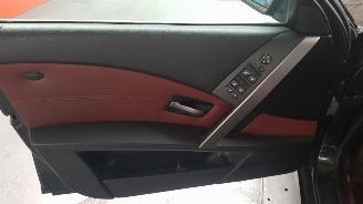 BMW 5-serie 525i 24V AUT SEDAN 4 DRS BENZ 2.495CC 141KW 192PK picture 10