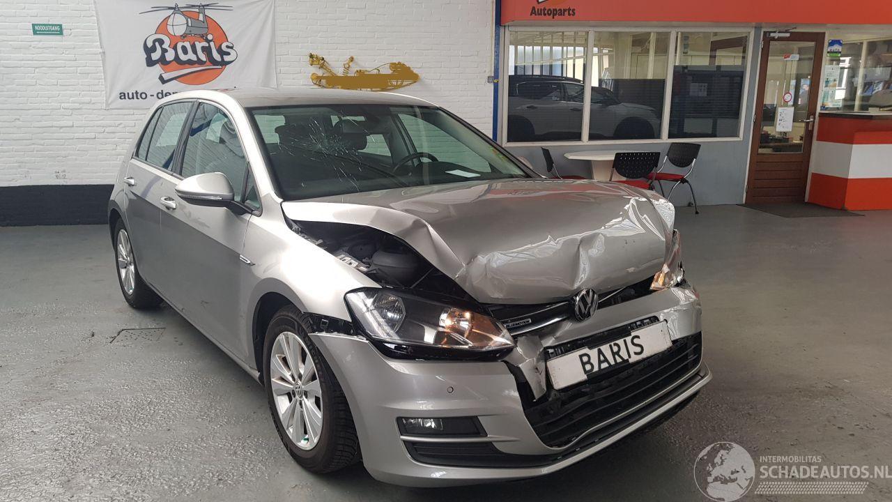 Volkswagen Golf 1.0 TSI 12V BLUEMOTION   BENZ 999CC 85KW  116PK