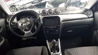 Suzuki Vitara 1.6 16V VVT SUV  BENZ 1.586CC 88KW 120PK picture 7