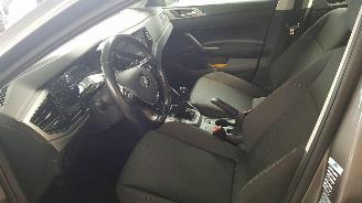Volkswagen Polo 1.0 TSI 12V  4DRS BENZ 999CC 70KW 95PK picture 9