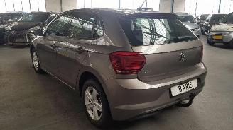 Volkswagen Polo 1.0 TSI 12V  4DRS BENZ 999CC 70KW 95PK picture 6