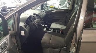 Volkswagen Golf Sportsvan 1.2 TSI 16V  AUT  BLUEMOTION MPV  BENZ 1.197CC 81KW 110PK picture 9