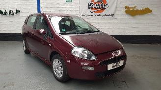 skadebil auto Fiat Punto 1.4  BENZ 1.368CC 57KW 77PK 2013/10